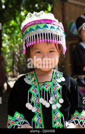 Jeune fille de la tribu Hmong Hill près de Luang Prabang, Laos Banque D'Images