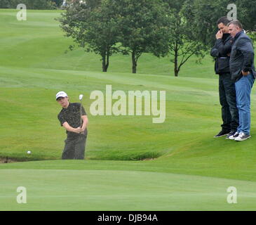 One Direction One Direction One Direction du célèbre son 19e anniversaire de l'organisation d'une Charity Golf Classic avec Keith Duffy pour Action Autisme irlandaise (AAI) et de l'hébergement d'urgence temporaire (Mullingar) L'équipe de Mullingar, Irlande - 13.09.12 Banque D'Images