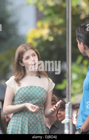 Anna Kendrick apparaît sur "Extra" du Grove Los Angeles, Californie - 17.09.12 Banque D'Images