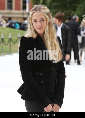 Florence Brudenell-Bruce London Fashion Week Spring/Summer 2013 - Arrivées - Burberry London, England - 17.09.12 Banque D'Images