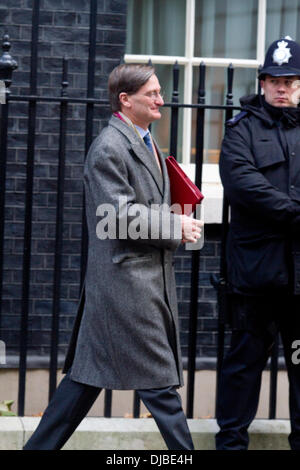 Westminster, London, UK. 26 novembre 2013. Le procureur général Dominic Grieve QC et MP quitte après avoir assisté à la réunion hebdomadaire du cabinet avec le Premier ministre britannique David Cameron à Downing Street Crédit : amer ghazzal/Alamy Live News Banque D'Images