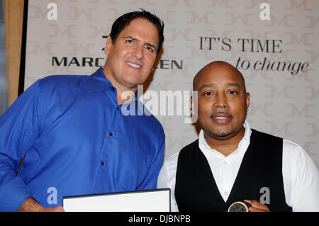 Mark Cuban et Daymond John Mercedes - Benz New York Fashion Week Spring/Summer 2013 - GBK Gifting Suite, tenue à l'Hôtel Empire - à l'intérieur de la ville de New York, USA - 07.09.12 Banque D'Images