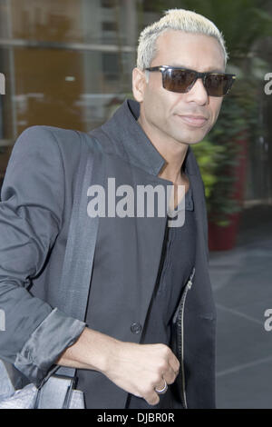 TONY KANAL'S FEMME ENCEINTE AVEC Deuxième enfant ne doute pas star TONY KANAL est appelée à devenir un père pour la deuxième fois. Le bassiste et sa femme actrice Erin attendent un enfant pour leur fille de deux ans Coco. Kanal a annoncé la nouvelle le lundi (2 Banque D'Images