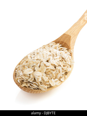 Flocons d'avoine dans spoon isolé sur fond blanc Banque D'Images