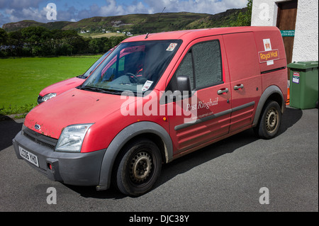 Red Royal Mail van dans Uig Skye UK Banque D'Images