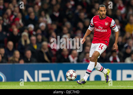 Londres, Royaume-Uni. 26 nov., 2013. Avant d'Arsenal Theo Walcott pendant le match de la Ligue des Champions Arsenal FC v Olympique de Marseille de l'Emirates Stadium. Credit : Action Plus Sport/Alamy Live News Banque D'Images