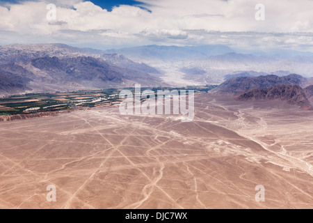 Vue aérienne des lignes de Nazca, Nazca, au Pérou. Banque D'Images