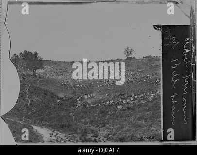 Une photographie d'un camp de prisonniers confédérés à belle Plain, en Virginie, montrant des soldats capturés pendant la guerre de Sécession. Ce camp héberge des prisonniers à la suite d'importantes batailles entre les forces confédérées et de l'Union. Banque D'Images