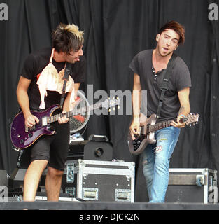 Jack Barakat et Alex Gaskarth, de All Time Low Reading Festival 2012 - Performances - Jour 3 Lecture, Angleterre - 26.08.12 Banque D'Images