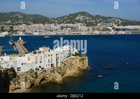 Vue sur le port d'ibiza de Dalt Vila (vieille ville), la ville d'ibiza, Ibiza, ESPAGNE Banque D'Images