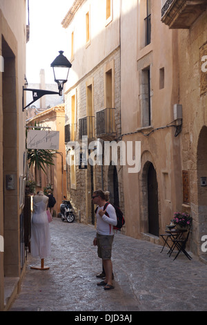 Scène de rue, la ville d'ibiza, Ibiza, ESPAGNE Banque D'Images