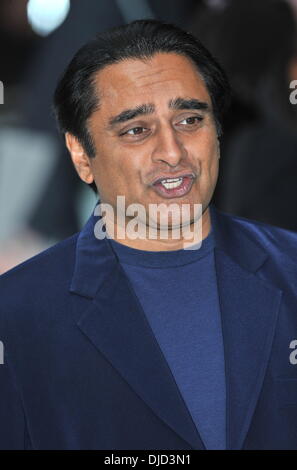 Sanjeev Bhaskar 'Total Recall' UK premiere tenue à la vue West End - Arrivées. Londres, Angleterre - 16.08.12 Banque D'Images