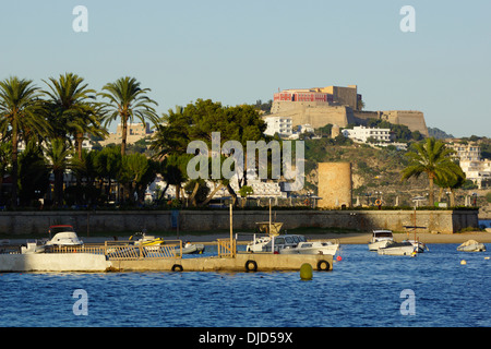 Vue sur dalt Vila (vieille ville), la ville d'ibiza, Ibiza, ESPAGNE Banque D'Images