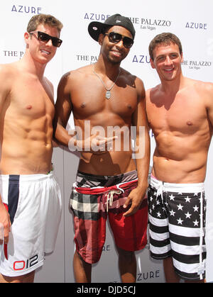 Conor Dwyer, Cullen Jones, Ryan Lochte nageurs célébrer leurs succès olympique en organisant une journée à l'Azure extérieure dans le Palazzo Resort Hotel & Casino Las Vegas, Nevada - 18.08.12 Banque D'Images