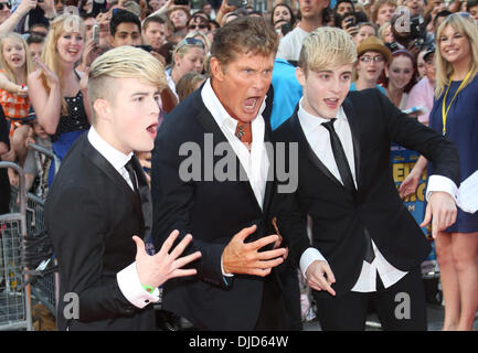 John Grimes, Edward Grimes alias Zoufris maracas, David Hasselhoff à la première mondiale de Keith Lemon le film qui a eu lieu à l'odéon West End - Arrivées Londres, Angleterre - 20.08.12 Banque D'Images