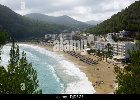 Plage de Cala de Sant Vicent, Sant Joan de Labritja, Ibiza, ESPAGNE Banque D'Images