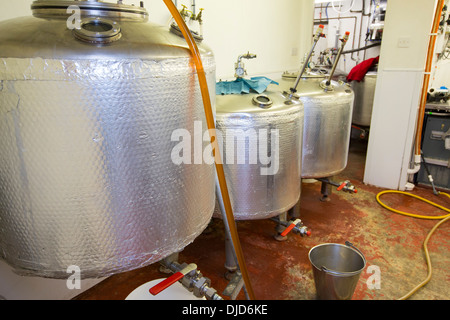 La micro brasserie relié au navire en petite Newton par la mer, Northumberland, Angleterre, qui infuse tous leur propre bière. Banque D'Images