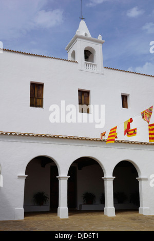 Église de Sant Miquel de Balansat, Ibiza, ESPAGNE Banque D'Images