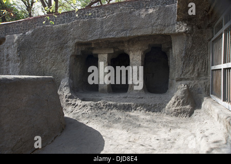 Vue d'une grotte sur le sud. Pataleshwar temple rock-cut, Jangli maharaj Road Pune, New Delhi. Banque D'Images