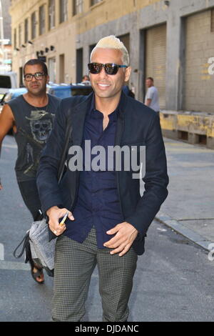 TONY KANAL'S FEMME ENCEINTE AVEC Deuxième enfant ne doute pas star TONY KANAL est appelée à devenir un père pour la deuxième fois. Le bassiste et sa femme actrice Erin attendent un enfant pour leur fille de deux ans Coco. Kanal a annoncé la nouvelle le lundi (2 Banque D'Images