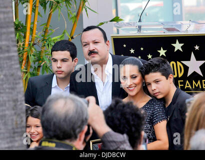 La chanteuse latine Pepe Aguilar est honoré avec une étoile sur le Hollywood Walk of Fame, le Hollywood Blvd Los Angeles, Californie - 26.07.12 Banque D'Images