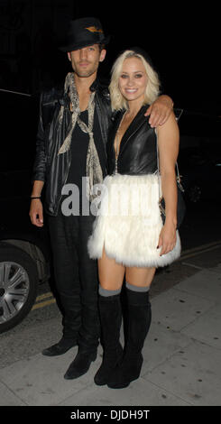 Kimberly Wyatt et Max Célébrités Rogers laissant Jessie J's concert spécial parrainé par vitaminwater, tenue au Roundhouse de Camden Londres, Angleterre - 04.08.12 Banque D'Images