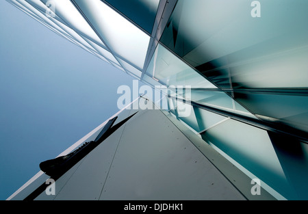 Memoria e Luce, 9/11 Memorial, Padova, Italie. Architecte : Daniel Libeskind, 2005. Vue vers le haut. Banque D'Images