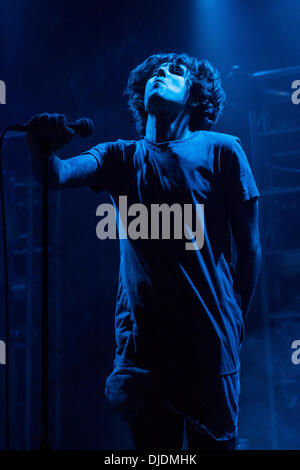 Milan Italie. 25 novembre 2013. Le groupe de metalcore britannique Bring Me The Horizon effectue le club de musique live au crédit d'Alcatraz : Rodolfo Sassano/Alamy Live News Banque D'Images