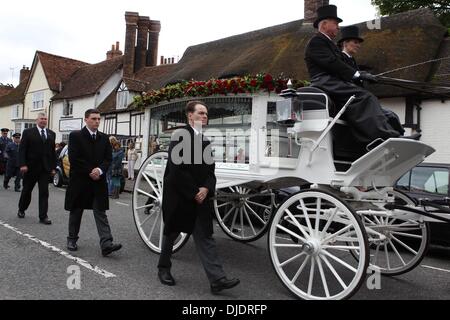 Procession de l'enterrement de Robin Gibb a tenu dans sa ville natale de Thame Oxfordshire, Angleterre - 08.06.12 Banque D'Images