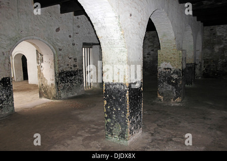 Donjon pour la tenue d'esclaves, le château d'Elmina, Ghana Banque D'Images