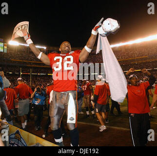 Jan 26, 2003 - San Diego, Californie, USA - MICHAEL PITTMAN célèbre après le Super Bowl XXXVII entre les Oakland Raiders et les Tampa Bay Buccaneers au logiciel Qualcom Stadium. (Crédit Image : © Bob Larson/Contra Costa Times/ZUMA Press) RESTRICTIONS : USA DROITS tabloïds OUT ! Banque D'Images