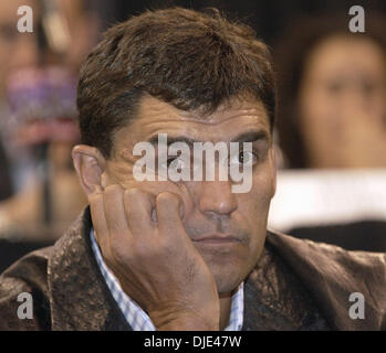 Le 21 avril, 2004 ; Los Angeles, CA, USA ; Heavyweight CORRIE SANDERS lors de la dernière conférence de presse pour la Vitali Klitschko vs. Corrie Sanders WBC Heavyweight Title fight Le 24 avril à Staples Center. Banque D'Images