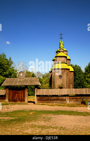 Ancienne église en bois, musée en plein air d'architecture et de la culture de l'Ukraine, Kiev, Ukraine, Pirogovo Banque D'Images