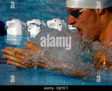 Juil 08, 2004 ; Long Beach, CA, USA ; Brendan Hansen dans son monde de record 100 mètres breastroke efforts durant l'essais olympiques. Temps de Hansen était de 0:59,30. Banque D'Images