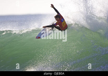 Jul 14, 2004 ; Jeffreys Bay, AFRIQUE DU SUD ; DANNY WILLS (Byron Bay, NSW, Australie) a remporté une victoire convaincante sur Armando Daltro (Brésil) dans le deuxième volet de la Billabong Pro. Wills éliminant à Daltro à partir de l'événement. Le Billabong Pro est le cinquième de 12 événements sur le 2004 Championnat du Monde ASP mens favorise Tour (WCT) et les caractéristiques le top 45 mondial et trois surfeurs à wil Banque D'Images