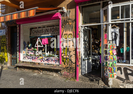 Falkenstein Street près de l'Oberbaum Bridge, Design Store, clubs, Kreuzberg, Berlin Banque D'Images