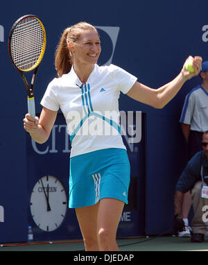 Aug 28, 2004 ; de Flushing Meadows, New York, USA ; Star tennis Steffi GRAF En 2004 Arthur Ashe Kids Day Cérémonie à l'US Open à Flushing Meadows, New York le samedi 28 août 2004. Banque D'Images