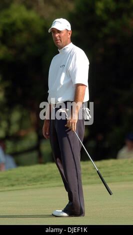 Sep 19, 2004 ; San Antonio, TX, USA ; PATRICK SHEEHAN réagit après avoir raté un putt par tomber à 16-sous-pair et hors de la course pour la première place lors de la dernière journée de la Valero Texas Open ''La Cantera'' le dimanche, 19 Septembre, 2004. Banque D'Images