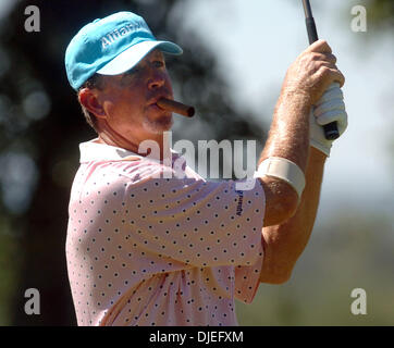 Oct 16, 2004 ; San Antonio, TX, USA ; DANA QUIGLEY tees off sur numéro 8 au cours du deuxième tour de la SBC Championship at Oak Hills Country Club. Banque D'Images