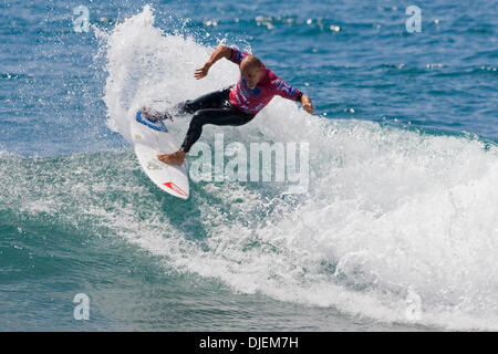 Sep 09, 2007 - San Clemente, CA, USA - 8 fois champion du monde Kelly Slater ont dépassé Cory Lopez (USA) et Dane Reynolds (USA) dans son premier tour de la chaleur à l'avance de trois rondes aujourd'hui à l'Boost Mobile Pro à des chevalets, avec une note de 17,17 (sur un total possible de 20). Champion du monde ASP-champ Slater est affamée pour prendre accueil son neuvième titre mondial cette année. . Le coup de pouce Pr Mobile Banque D'Images