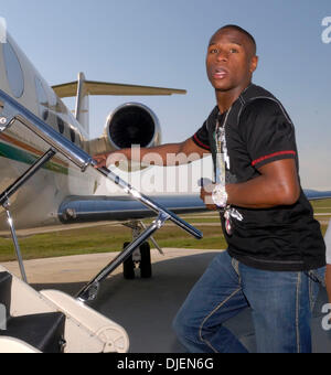 Sep 17, 2007 - Grand Rapids, MI, USA - "Pretty Boy Floyd Mayweather' et 'The Hitman' Ricky Hatton répondre au deuxième arrêt de leur woldwide press tour. Mayweather et Hatton se retrouveront face à face le 8 décembre sur le "invaincu" qui se tiendra à l'hôtel MGM Grand Garden Arena. (Crédit Image : © Rob DeLorenzo/ZUMA Press) Banque D'Images