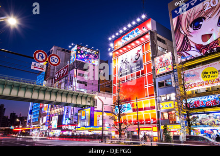 Akihabara, Tokyo, Japon la nuit. Banque D'Images