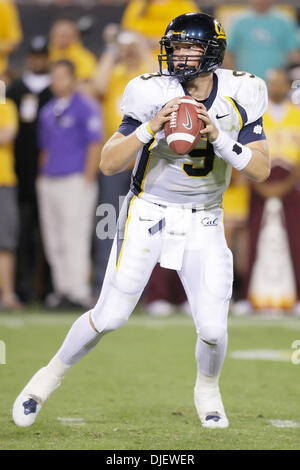 27 octobre 2007 - Tempe, AZ ..Nate Longshore # 9 de l'Ours d'or de la Californie dans l'action contre l'Arizona State Sun Devils au Sun Devil Stadium de Tempe, Arizona. Max Simbron/CSM..les Sun Devils défait les Golden Bears 31-20 (crédit Image : © Max Simbron/Cal Sport Media) Banque D'Images