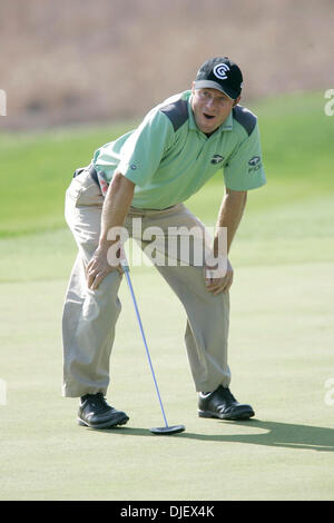 Nov 02, 2007 - San Diego, Californie, USA - MICHAEL LETZIG golfeur misses son putt sur le 3ème trou sur le vendredi à la Nationwide Tour Championship à Barona Creek Golf Club à San Diego, Californie. (Crédit Image : © Eduardo Contreras/SDU-T/ZUMA Press) RESTRICTIONS : LA et Orange County papiers ! Les onglets ! Banque D'Images