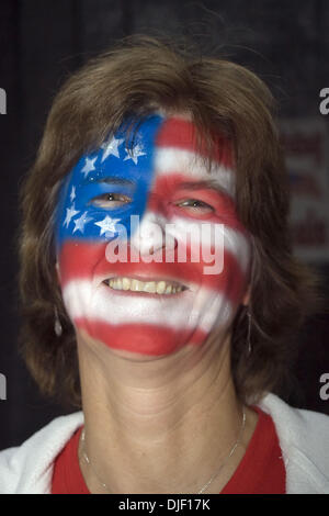 Dec 01, 2007 - Portland, Oregon, USA - 2007 Lors de la finale de la Coupe Davis entre les Etats-Unis et la Russie, un ventilateur montre ses couleurs. (Crédit Image : © Susan Mullane/ZUMA Press) Banque D'Images