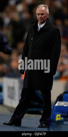 Sven Goran Eriksson Manchester City Manager surveille le jeu (Image Crédit : © Photographe/Cal Sport Media) Banque D'Images