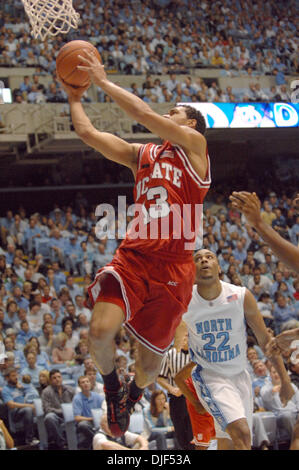 Jan 12, 2008 - Chapel Hill, North Carolina, USA - North Carolina State Wolfpack (13) MARQUES JOHNSON à l'Université de Caroline du Nord Tarheels défait les North Carolina State Wolfpack 93-63 comme ils ont joué le Dean Smith Center situé à Chapel Hill. (Crédit Image : © Jason Moore/ZUMA Press) Banque D'Images