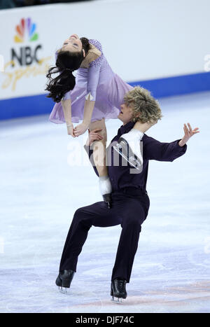 Jan 26, 2008 - Saint Paul, Minnesota, USA - Meryl Davis et Charlie White a pris la deuxième place sur la force de leur spectacle de danse libre à l'américain 2008 de patinage artistique à l'Xcel Energy Center dans les villes jumelles. (Crédit Image : © Jeff Wheeler/Minneapolis Star Tribune/ZUMA Press) RESTRICTIONS : * DÉPART * Droits de tabloïds USA Banque D'Images