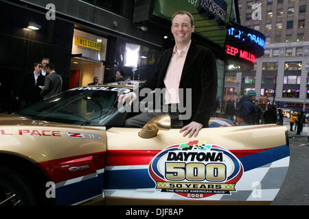 Feb 05, 2008 - Manhattan, New York, USA - La défense de Champion du Daytona 500/pilote de la n°29 Kevin Harvick Chevrolet Pennzoil Shell débute le 50e anniversaire de 'The Great American Race" à New York à Times Square. Kevin Harvick a remporté Daytona 500 de l'année dernière dans l'un des plus proches et des finitions plus passionnante dans l'histoire de cette prestigieuse course. Le 50ème Daytona 500, sur Banque D'Images