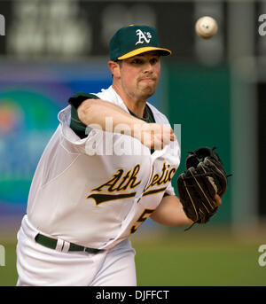 Juin 08, 2010 - Oakland, Californie, USA - MLB baseball - Oakland Athletics starter VIN MAZZARO en première manche le tangage action contre les Angels de Los Angeles. (Crédit Image : © William Mancebo/ZUMApress.com) Banque D'Images